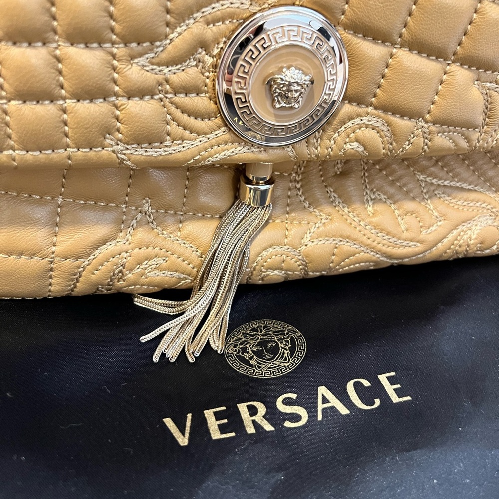 VERSACE Barocco Quilted Calliope Vanitas Shoulder Bag - Picture 2 of 13